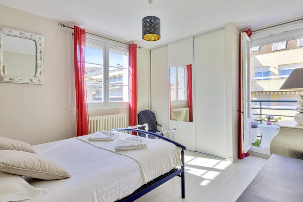 Appartement De La Grande Plage - Welkeys Биарриц Экстерьер фото